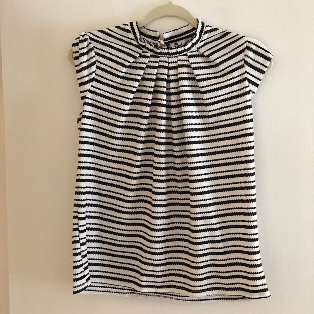Women’s Pleated Mockneck Top